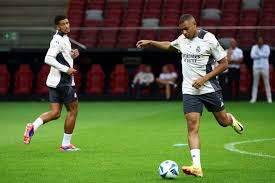 而中国男足 而中国男足